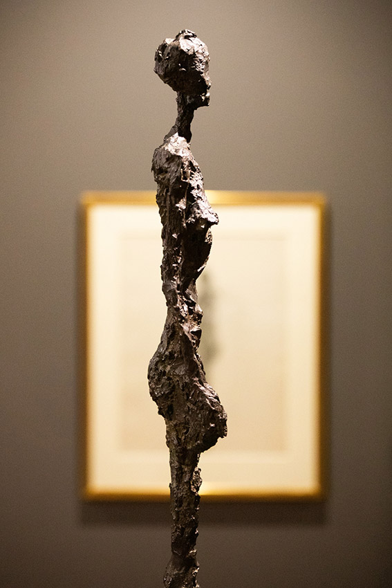 La fragilitat humana a través de les escultures de Giacometti. Novel·la: "Mia? Descobreix els secrets del seu passat" de Nina Miralbell. Fotografia de Thomas Hawk